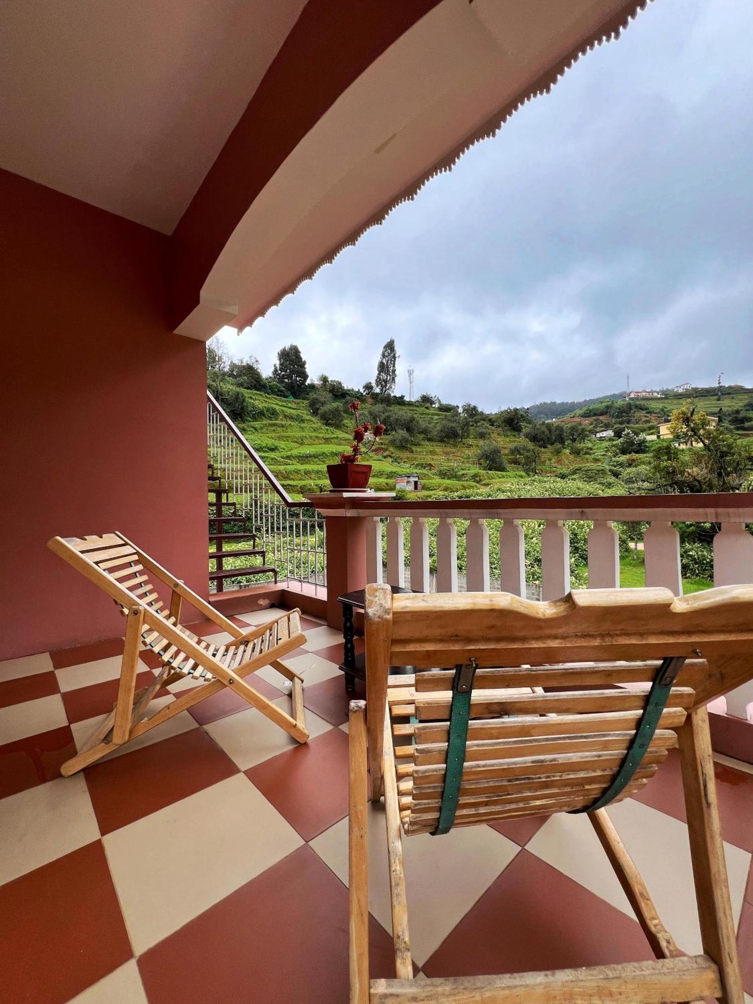 Chill Inn - Families Only Ooty Exterior foto